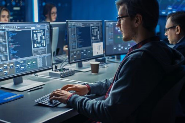 Học Ngành CNTT Làm Ở Đâu?