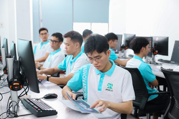 Lớp học Quản trị vận hành hệ thống