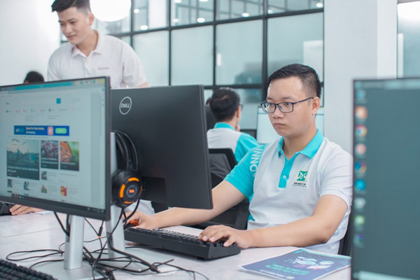 Thích ứng tốt với thế giới công nghệ