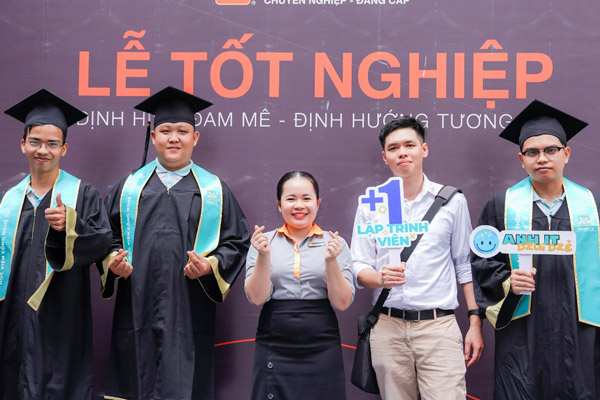 Chào Mừng Những Tân Khoa IT